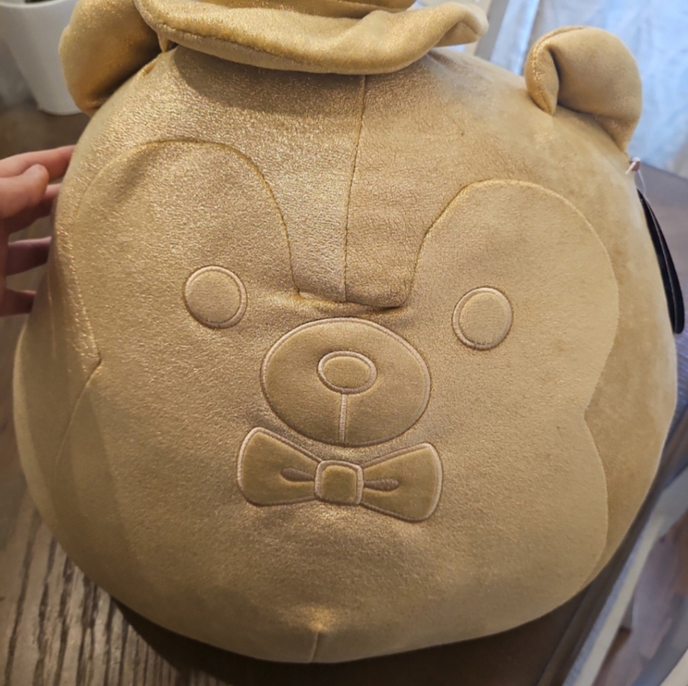Golden Hans Squishmallow (RAREST SQUISHMALLOW)